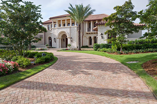 Best Driveway Pavers Near Me  in Maysville, MO